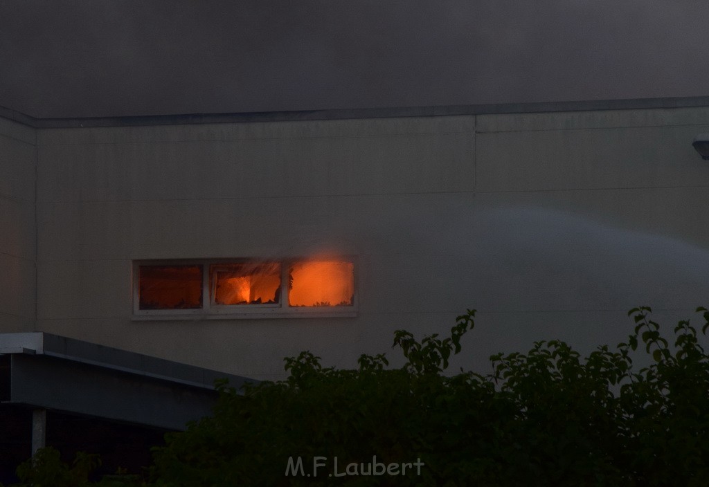 Grossbrand Halle Troisdorf Kriegsdorf Junkersring P336.JPG - Miklos Laubert